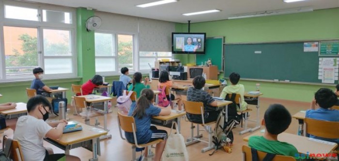 언암초등학교, 온라인 투표로 실시된 전교학생회 임원선거-1.jpg